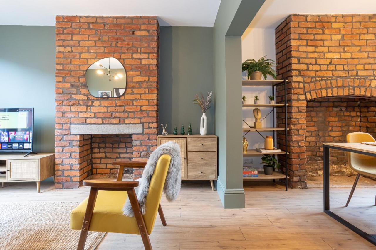 Stunning Scandi Abode In Parking Manchester