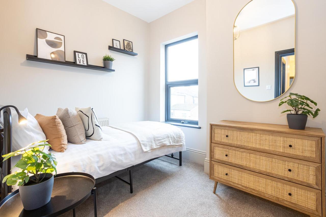 Stunning Scandi Abode In Parking Manchester
