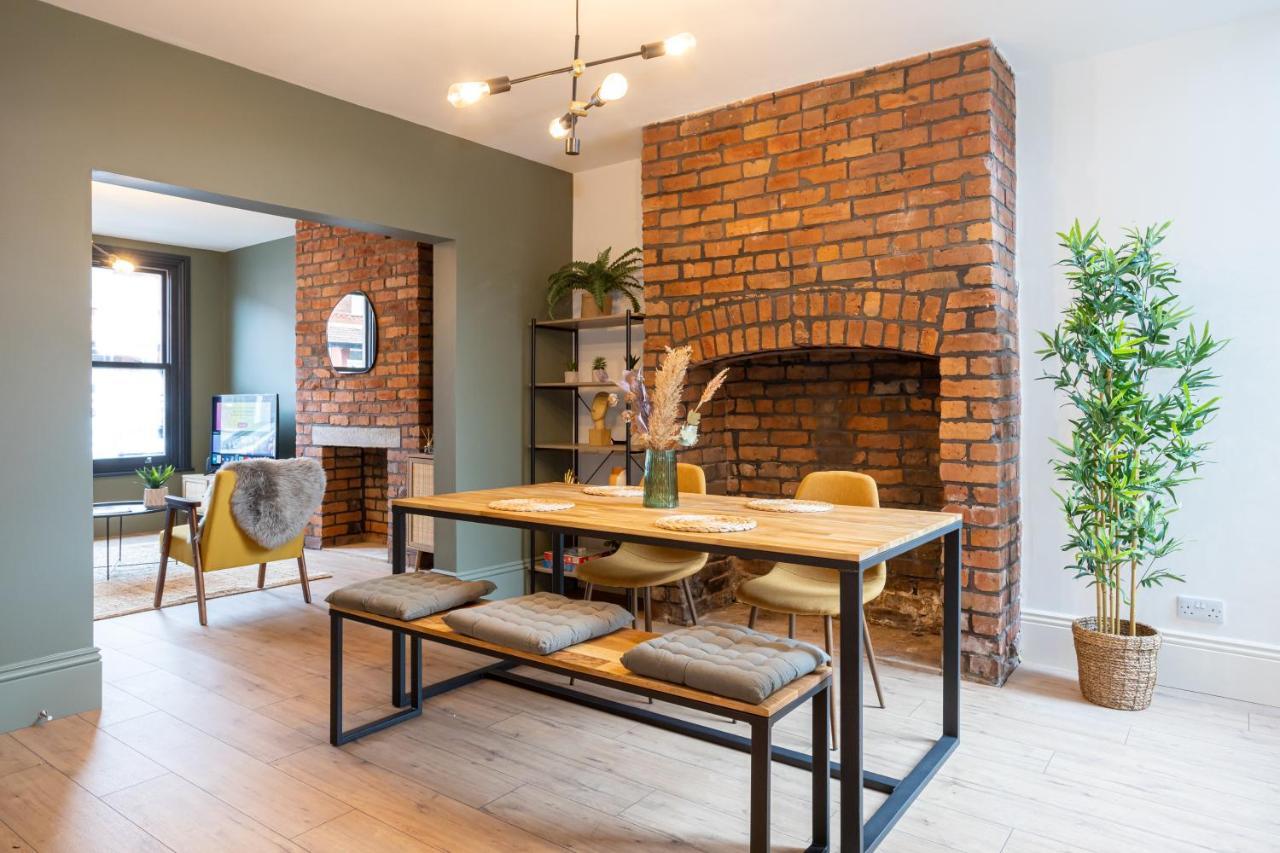 Ferienhaus Stunning Scandi Abode In Parking Manchester
